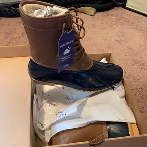 Brand new JBU boots